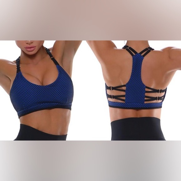 in search of bombshell sportswear items - Picture 6 of 7